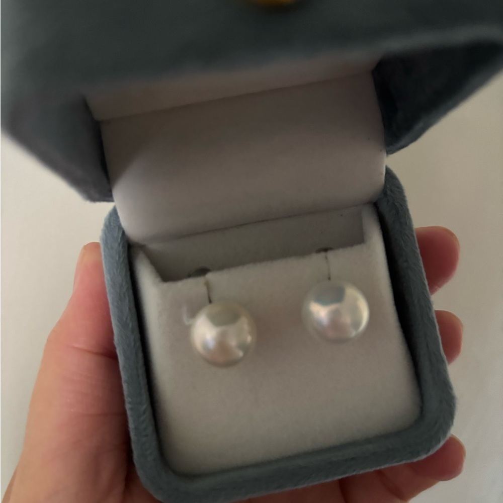 18K gold Sea water pearls Stud Earrings